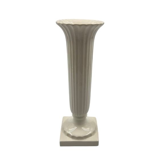 Napcoware White Square Bottom Tulip Vase Ribbed Porcelain Vintage #2738 - Picture 1 of 6